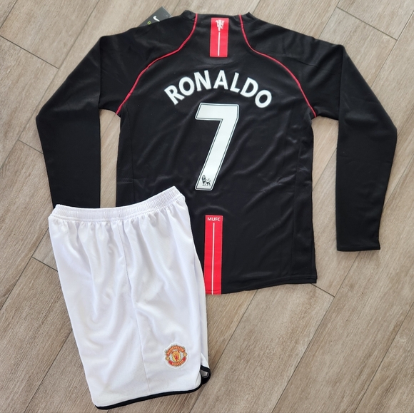 Set Boys Version Retro Team Manchester United Ronaldo#7 Long Sleeve - Picture 3 of 5